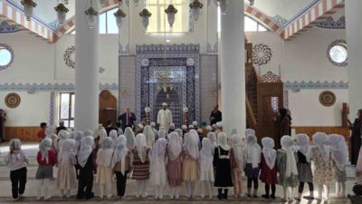 Erzincan İl Müftülüğü, "Şehirlerin Kalbi Camilerde Buluşalım" projesi kapsamında Bilal-i