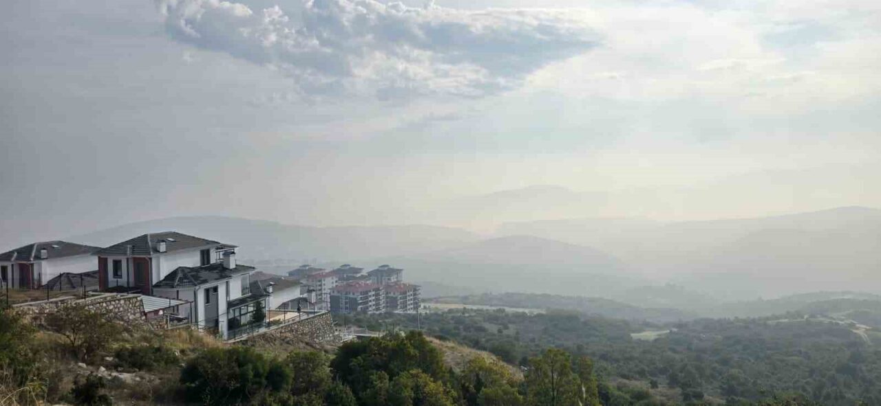 Bilecik’te Yoğun Sis, Şehri Beyaz Bir Örtüyle Kapladı