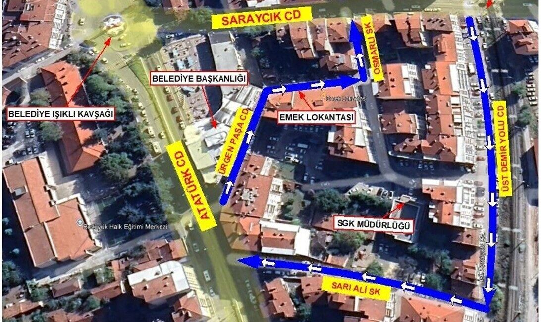 Bilecik'in Bozüyük ilçesinde Çarşı Mahallesi'nde trafikte yeni bir tek yön