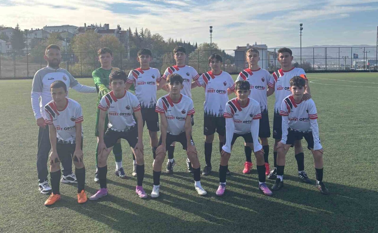 Bilecik U14 Gençler Ligi'nin 5. haftasında Vitraspor, Bilecik Futbol Akademispor'u