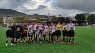 U14 Gençler Ligi'nin 7. haftasında Vitraspor, Güneşspor'u 12-0 yenerek liderliğini