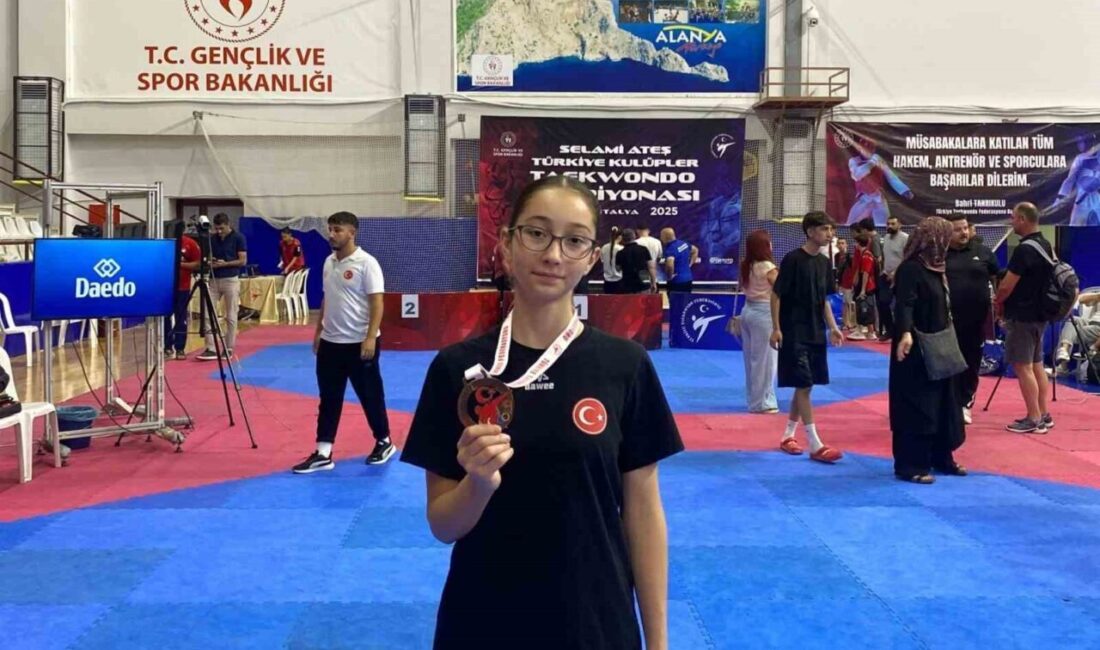 Neslişah Ençok, Multi Avrupa Oyunları’nda İkincilik Elde Ederek Avrupa Taekwondo Şampiyonası’na Kota Kazandı Bilecikli taekwondo sporcusu Neslişah Ençok, Sırbistan'daki Multi Avrupa Oyunları'nda ikinci
