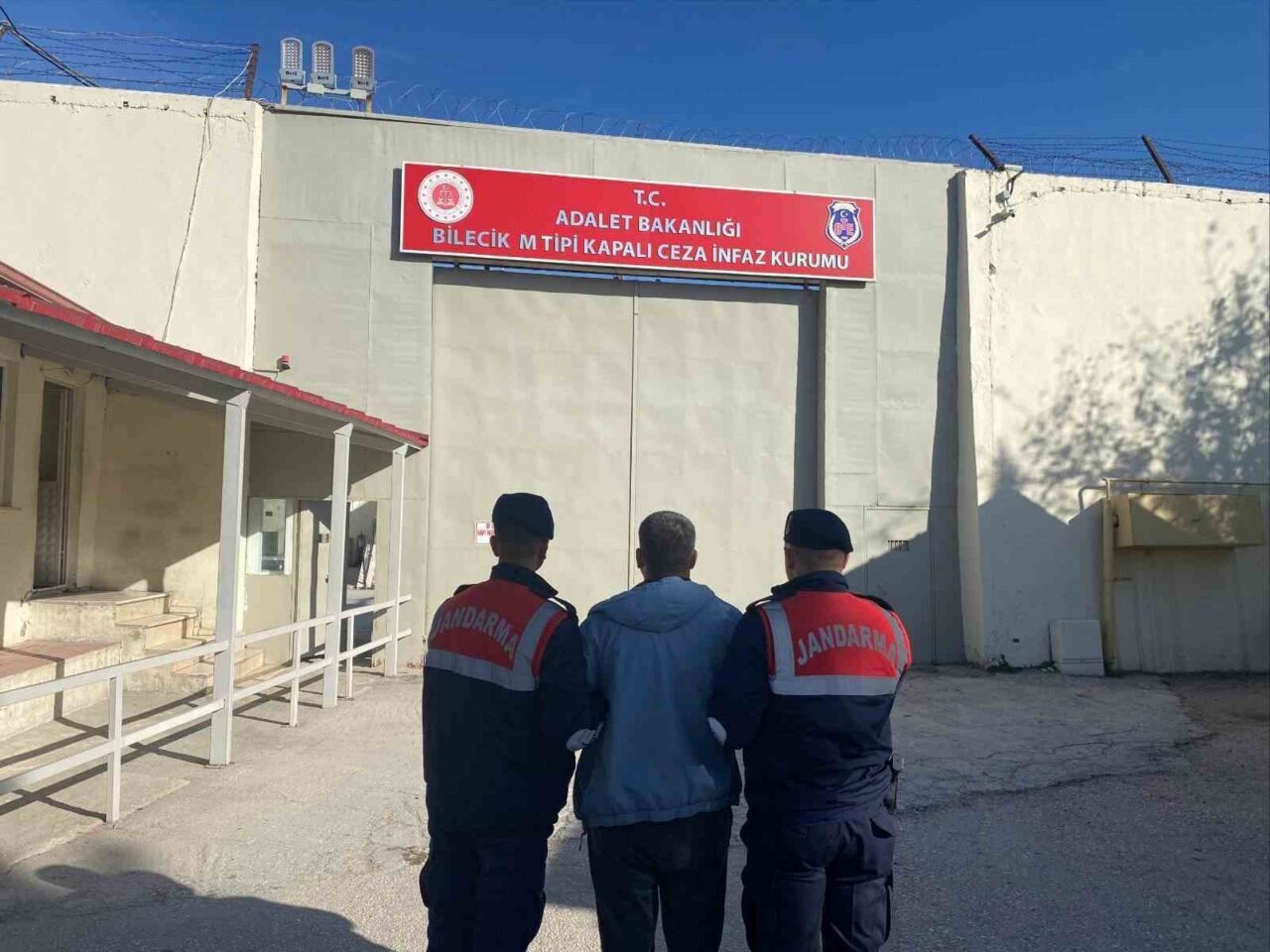 Bilecik'te jandarma, 7 suç kaydı ve 3 yıl 9 ay