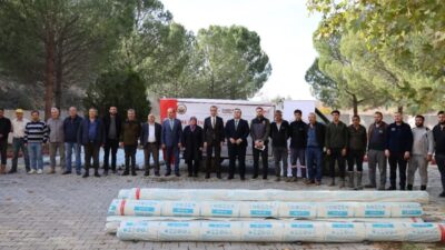 Bilecik'te 52 çiftçiye toplam 38,5 ton sera naylonu dağıtıldı. Bilecik