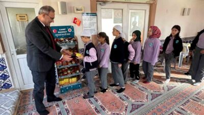 Bilecik'in Gölpazarı ilçesindeki Cengiz Topel İlköğretim Okulu öğrencileri, "Cami Market