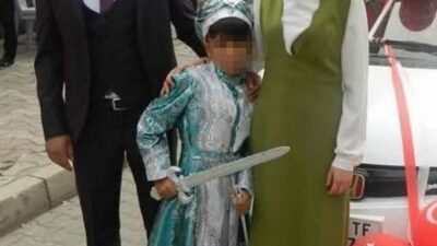 Bilecik’in Söğüt ilçesinde Halil İbrahim Karlıdağ, eşinin boşanma isteğini öğrendikten