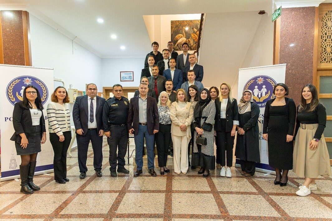 Bilecik’te Polis Eşleri Derneği, motivasyonu artırmak amacıyla bir program düzenledi.