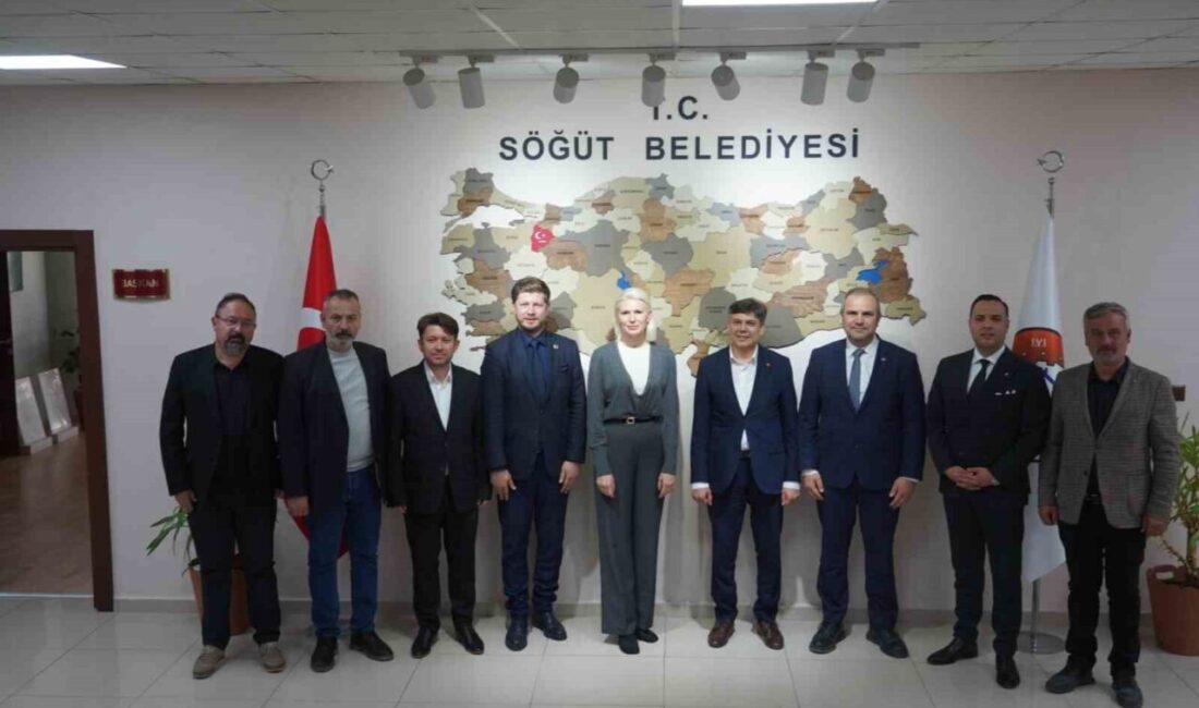 Bilecik’te Su Yönetimi İçin İlçeler Arasında İş Birliği Toplantısı Düzenlendi Bilecik'te su yönetimini geliştirmek amacıyla, Bilecik Belediye Başkanı Melek Mızrak