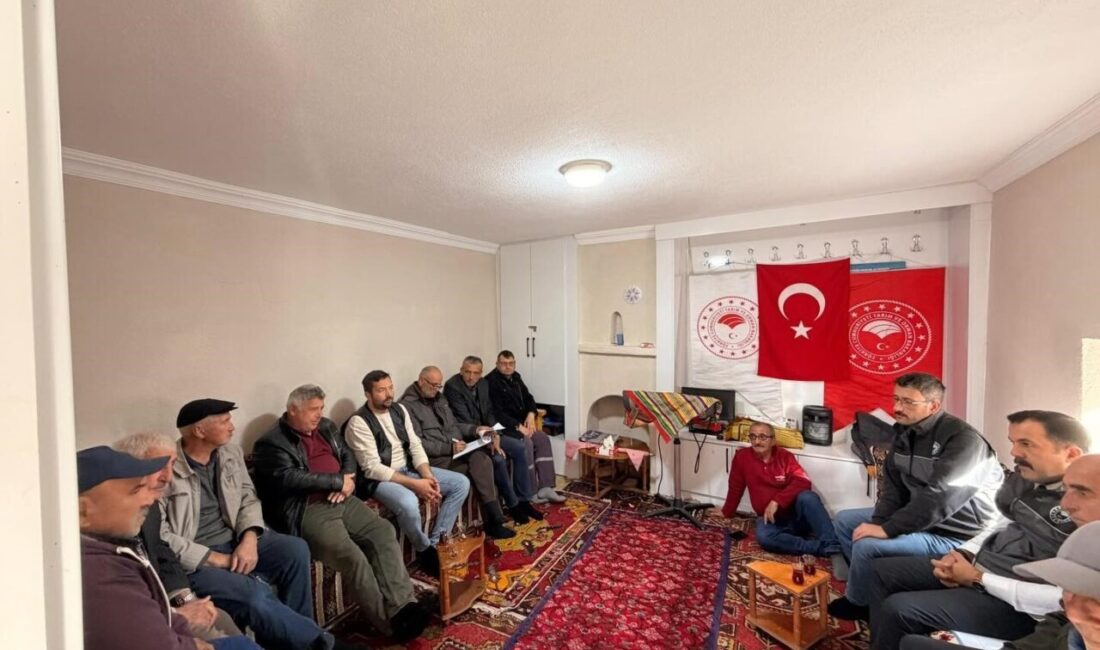 Bilecik’te Tarım Bakanlığı’nın Üreticilerle Gerçekleştirdiği Bilgilendirme Toplantısı Yapıldı Bilecik'te Tarım ve Orman Bakanlığı tarafından üreticilere yönelik bilgilendirme toplantıları