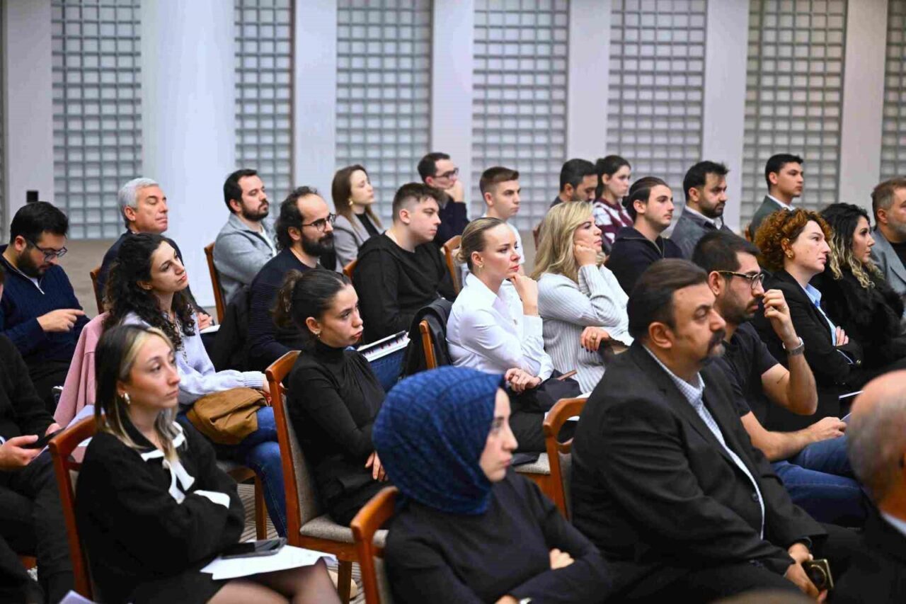 Bursa Ticaret ve Sanayi Odası, "Bilişim Sektöründe Geleceği Kodla" programıyla