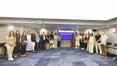 "Codexizmir Bilişim İhracatı Geliştirme Projesi" İzmir'deki 15 bilişim firmasıyla, Ticaret