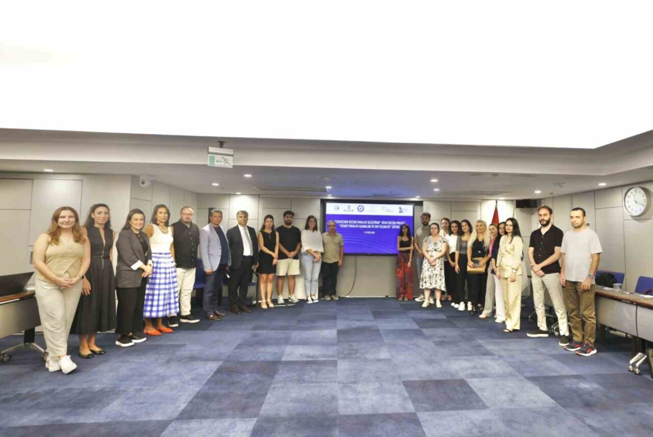 İzmir’de Bilişim İhracatı Geliştirme Projesi Başlıyor, Firmalar Uluslararası Pazarlara Açılacak