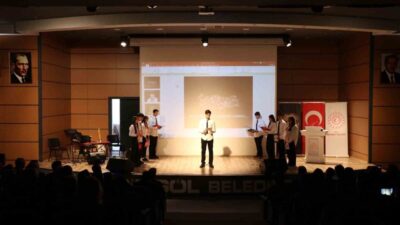 Bingöl'de 24 Kasım Öğretmenler Günü, görkemli bir programla kutlandı. Saygı