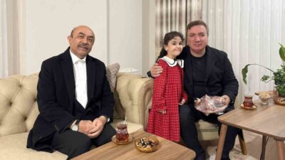 Erzincan Valisi Hamza Aydoğdu, minik Beyza'nın ailesini ziyaret etti. Samimi