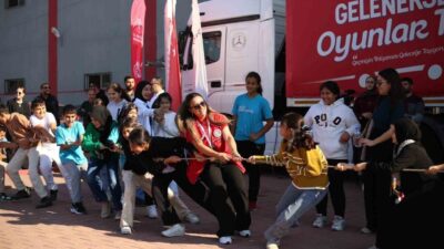 Türkiye Geleneksel Spor Dalları Federasyonu, "Geleneksel Oyunlar Tırı" ile 26