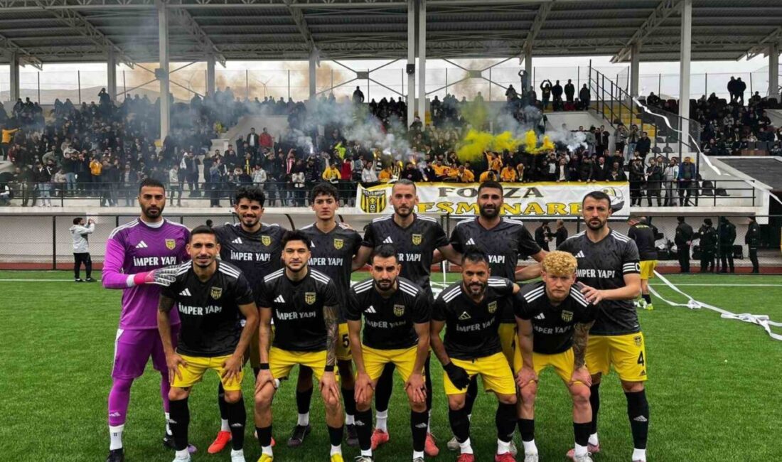 Bölgesel Amatör Lig'de mücadele eden Bitlisspor, Kurtalanspor'u 3-0 yenerek liderliğini
