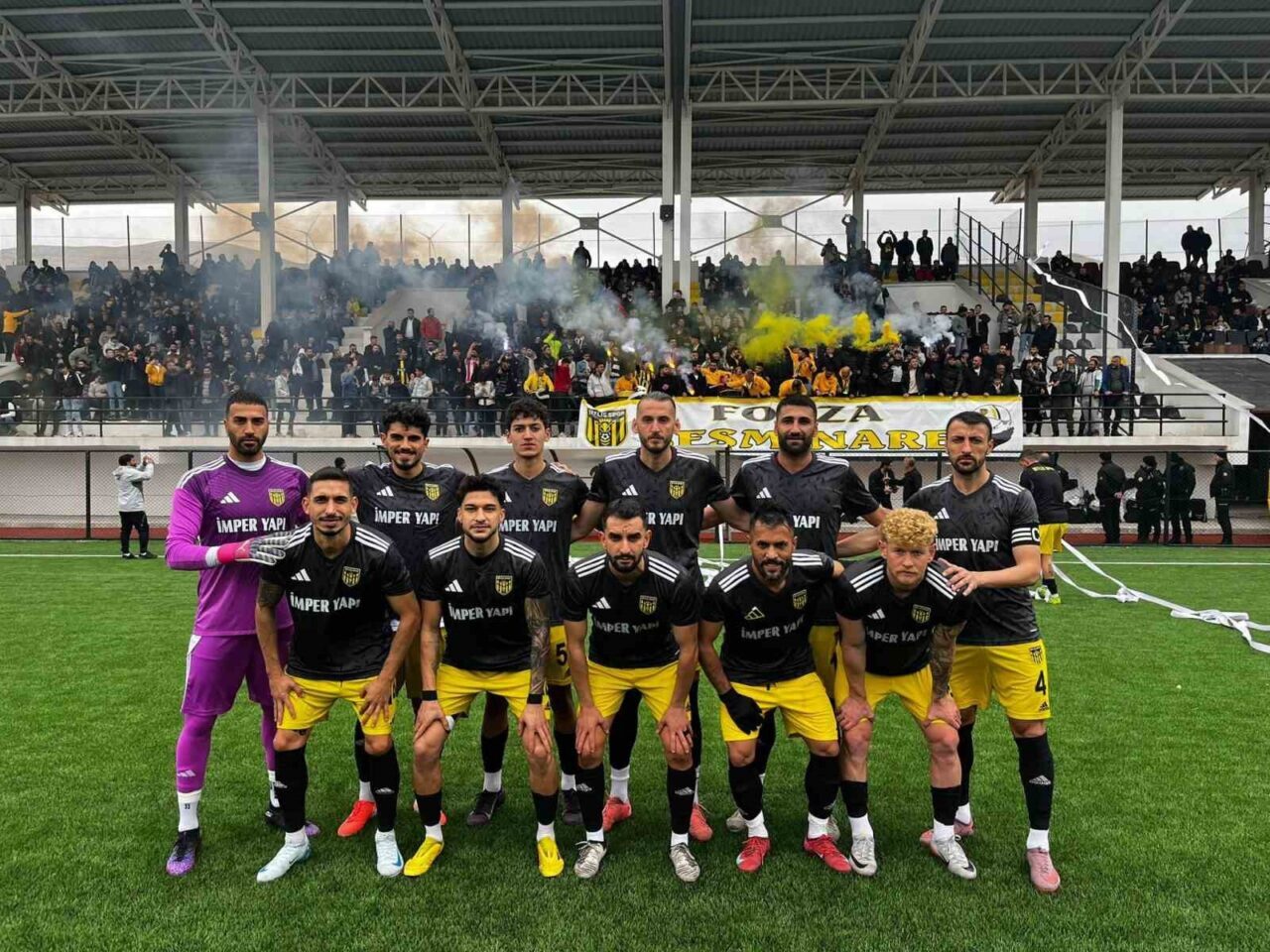 Bölgesel Amatör Lig'de mücadele eden Bitlisspor, Kurtalanspor'u 3-0 yenerek liderliğini