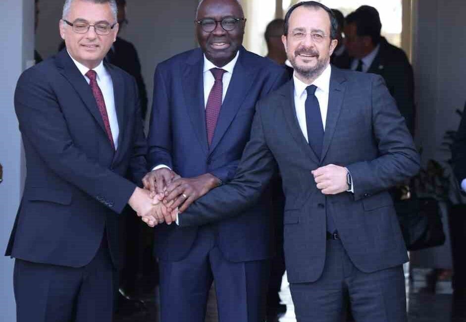 Kuzey Kıbrıs Türk Cumhuriyeti Cumhurbaşkanı Tufan Erhürman ve Güney Kıbrıs