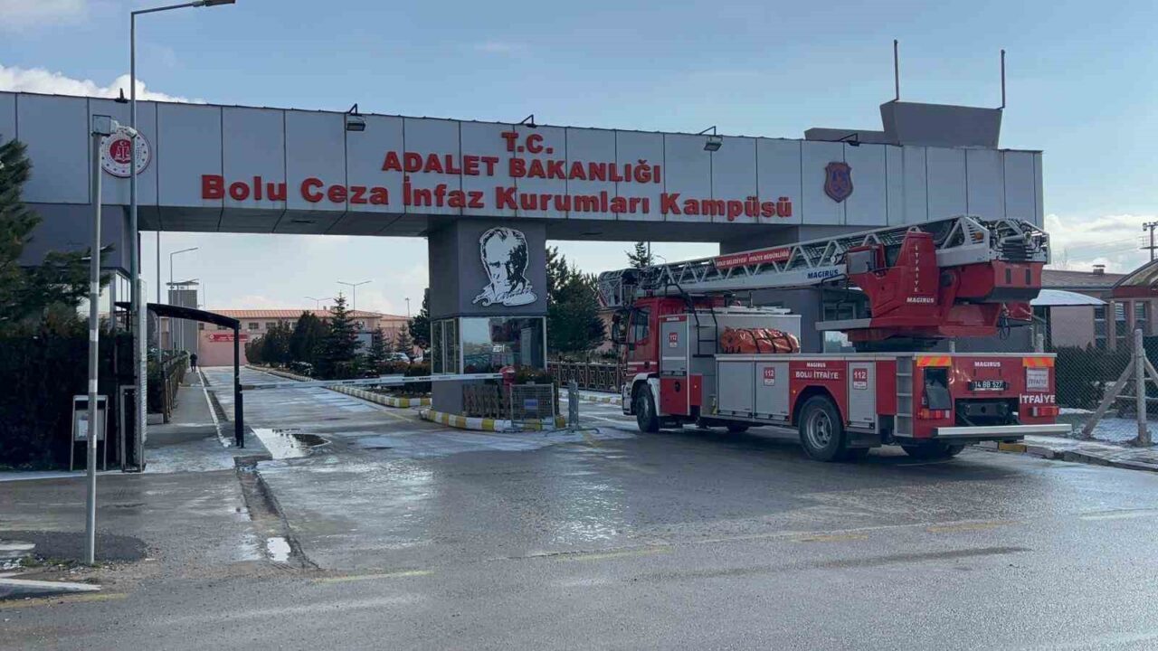 Bolu'daki T Tipi Kapalı Cezaevi'nde tutuklu Hakan K., boşanma aşamasındaki