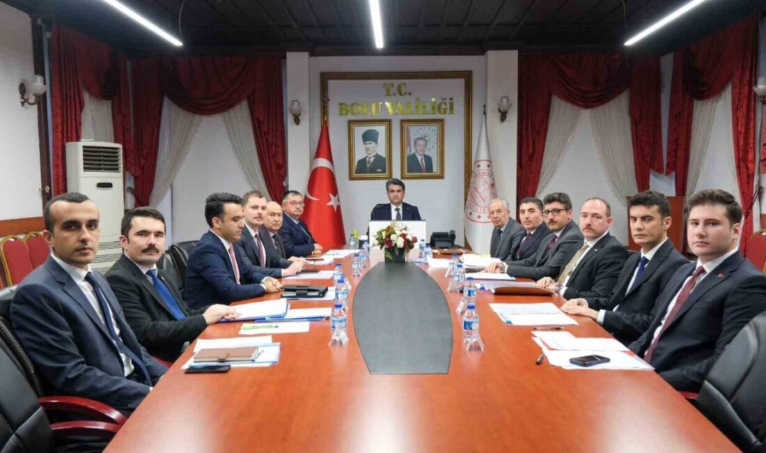 Bolu’da Mülki İdare Amirleri Toplantısında Su Sayacı Uygulaması Gündeme Alındı Bolu Valisi Abdulaziz Aydın başkanlığındaki Mülki İdare Amirleri Değerlendirme Toplantısı'nda