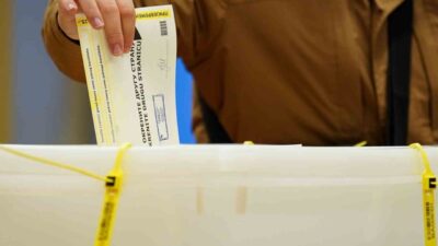 Bosna Hersek'te Sırp Cumhuriyeti, yerel saatle 07.00'de yeni başkanını seçmek