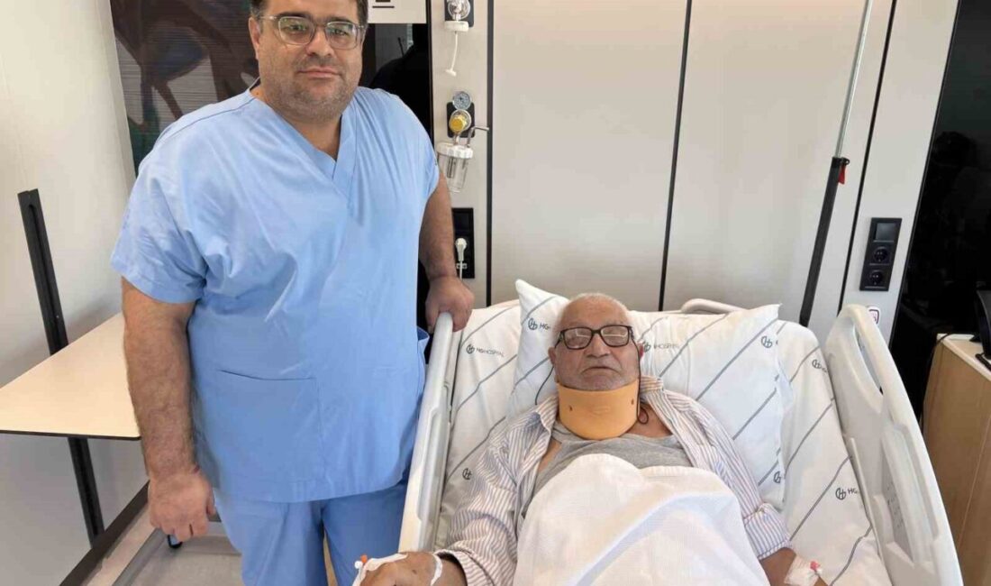 Kahramanmaraş’ta 86 Yaşındaki Hastanın Boyun Ameliyatı Başarıyla Gerçekleşti Kahramanmaraş'ta 86 yaşındaki Ali Doğruer, boyun omuriliğindeki daralma ve kireçlenme