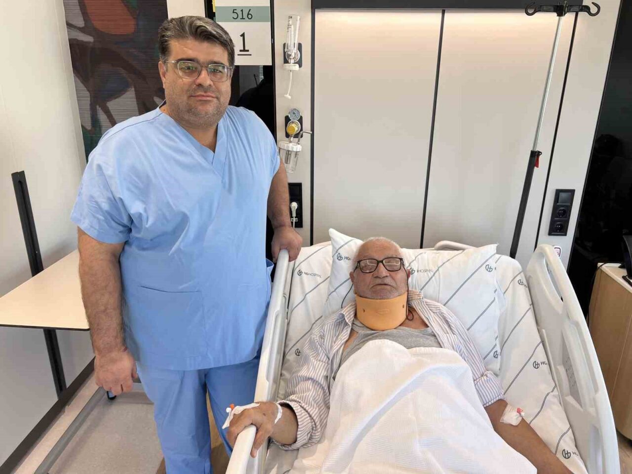 Kahramanmaraş'ta 86 yaşındaki Ali Doğruer, boyun omuriliğindeki ciddi daralma nedeniyle