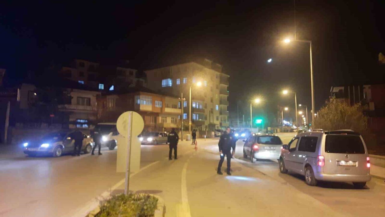 Konya'nın Bozkır ilçesinde, ilçe emniyet ekipleri kız öğrenci yurtlarının çevresinde