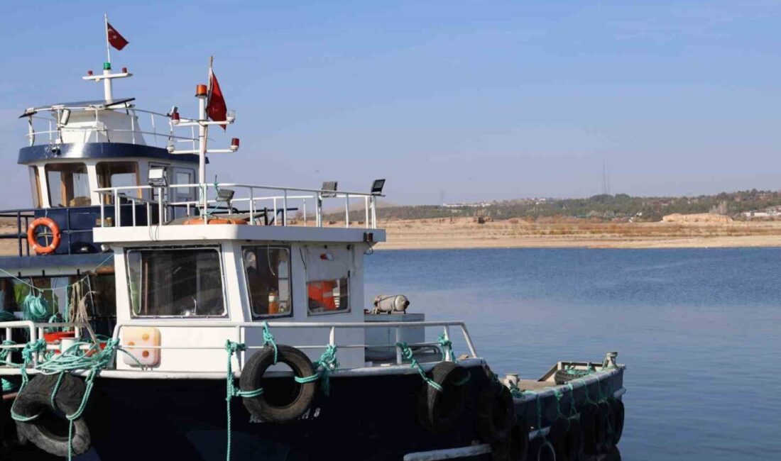 Hirfanlı Barajı, Türk Somon İhracatının Yeni Merkezi Olma Yolunda İlerliyor Kırşehir'in Hirfanlı Barajı, Türk somon ihracatında önemli bir rol oynuyor.