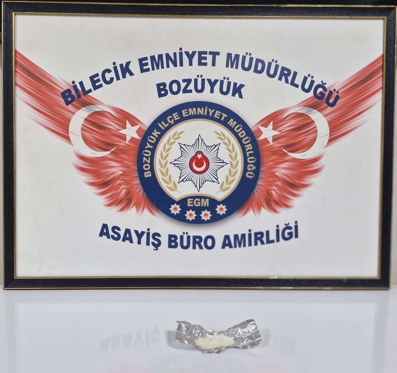 Bilecik'in Bozüyük ilçesinde gerçekleştirilen uyuşturucu operasyonunda iki kişi gözaltına alındı.