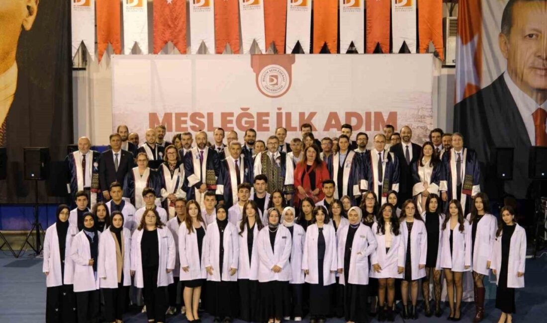 Bilecik Şeyh Edebali Üniversitesi Diş Hekimliği Fakültesi, yeni öğrencilerine beyaz