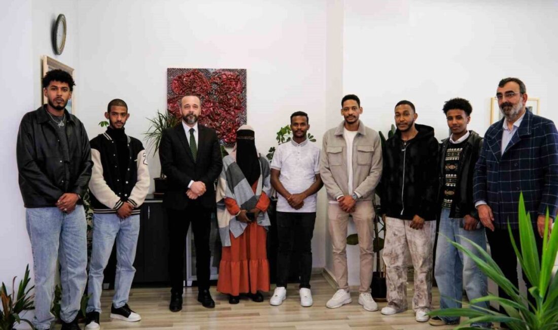 Bilecik Şeyh Edebali Üniversitesi, Yabancı Öğrencilerle Eğitimi ve Kültürel Çeşitliliği Görüşmek Üzere Rektör Yardımcısını Ağırladı Bilecik Şeyh Edebali Üniversitesi Rektör Yardımcısı Prof. Dr. Murat Yurdakul,