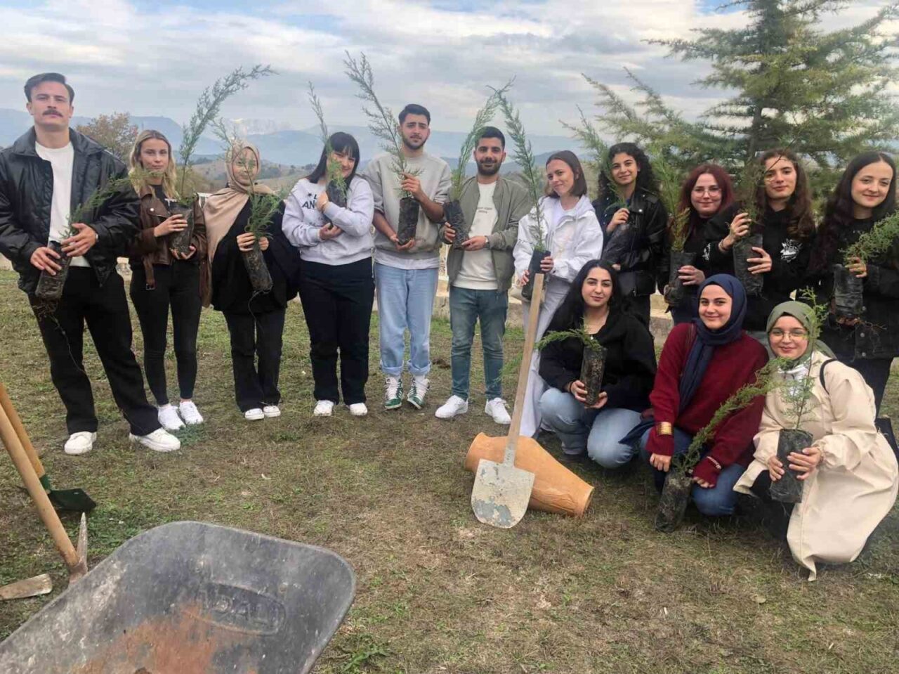 Bilecik Şeyh Edebali Üniversitesi Söğüt Meslek Yüksekokulu'nda çevre bilincini artırmak