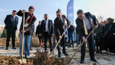 Bilecik Şeyh Edebali Üniversitesi, "ÜNİDES-Kampüs peyzajına dokunuyorum" projesi kapsamında yeni