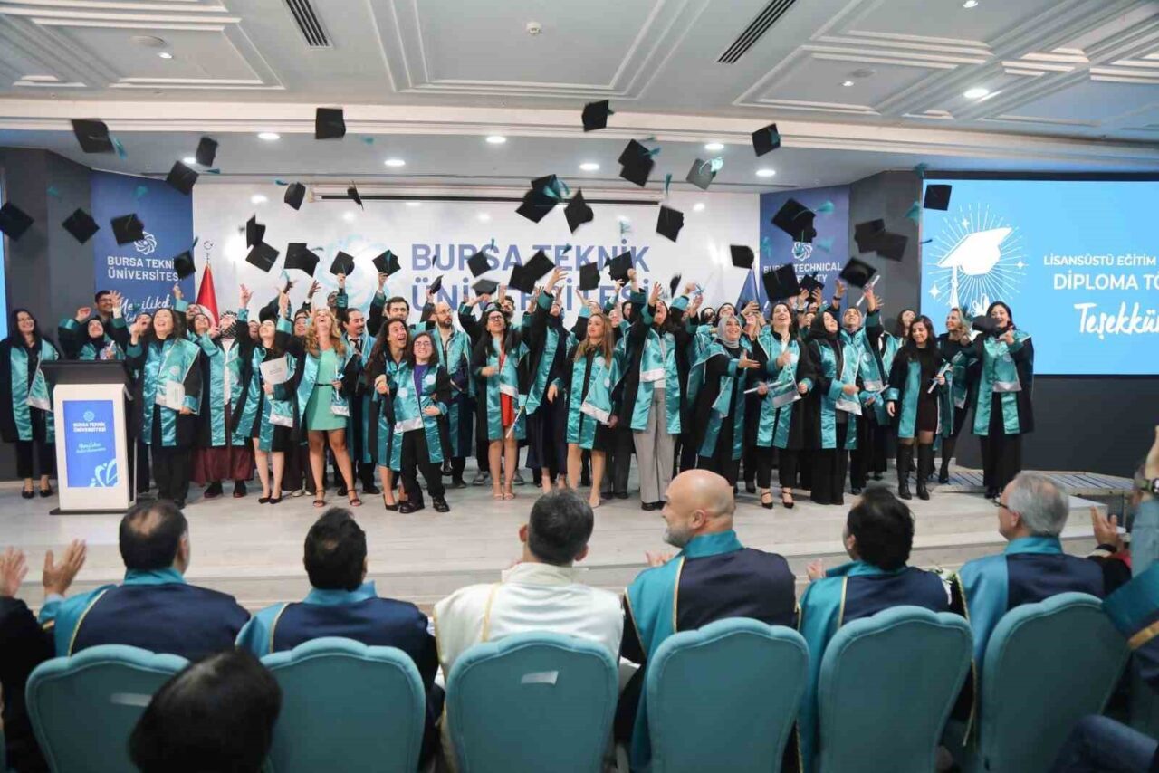 Bursa Teknik Üniversitesi'nde 449 yüksek lisans ve doktora mezunu için