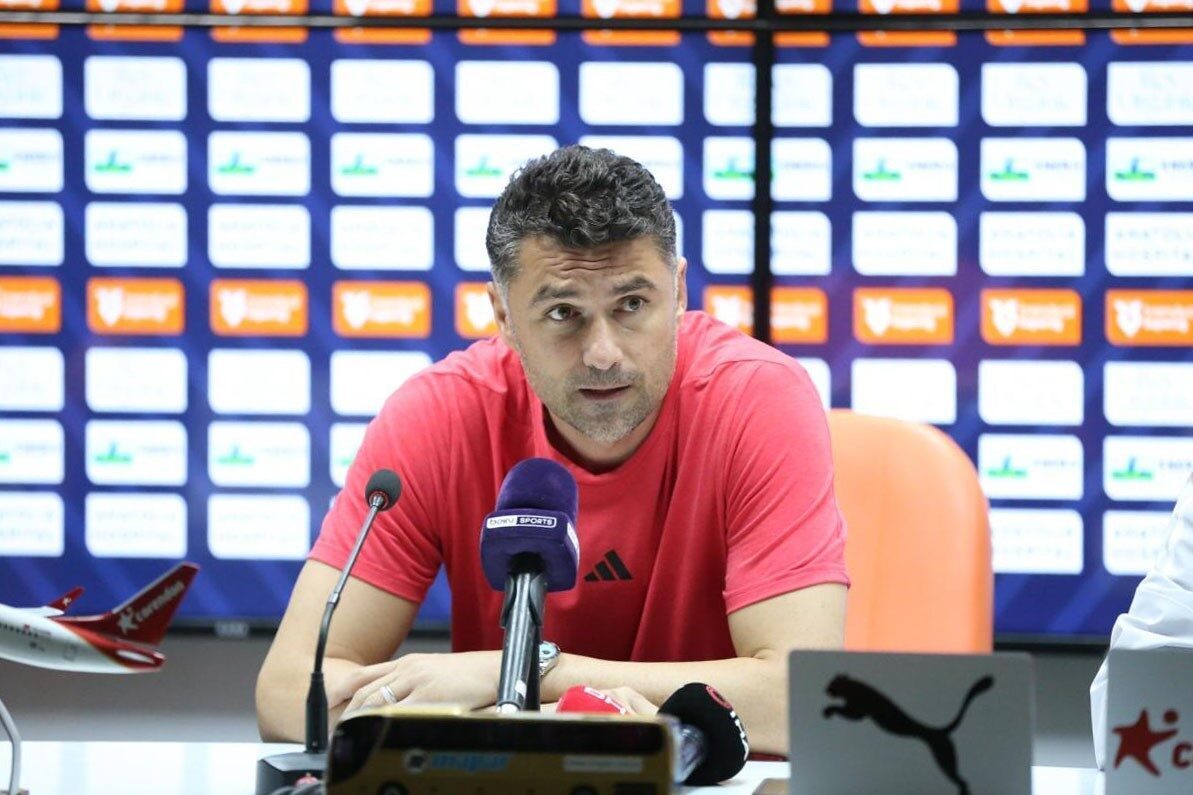 Gaziantep FK Teknik Direktörü Burak Yılmaz, Corendon Alanyaspor ile oynanan