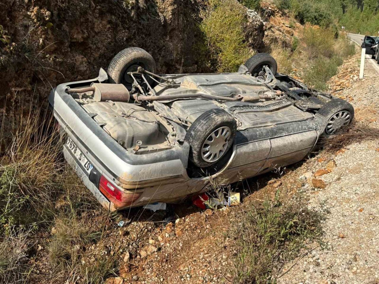 Burdur'un Bucak ilçesinde H.Ç. adlı sürücünün kontrolündeki otomobil, Beşkonak Köyü