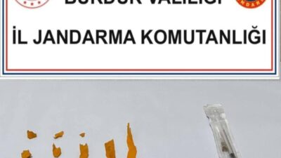 Burdur'da jandarma, uyuşturucu ile mücadele kapsamında yaptığı operasyonda 14 gram