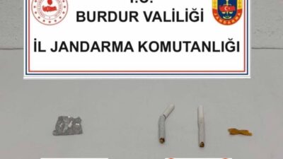Burdur'da jandarma, uyuşturucuyla mücadele kapsamında yaptığı operasyonlarda çeşitli maddeler ele