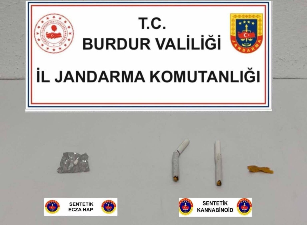Burdur'da jandarma, uyuşturucuyla mücadele kapsamında yaptığı operasyonlarda çeşitli maddeler ele