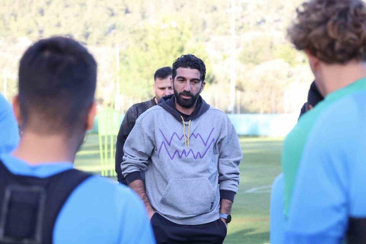 Bodrum FK Teknik Direktörü Burhan Eşer, İstanbulspor ile oynanacak maçta