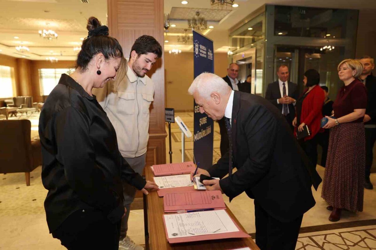 Bursa Büyükşehir Belediyesi, bağımlılıkla mücadele çalışmalarını sürdürüyor. Başkan Mustafa Bozbey,