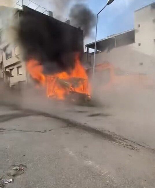 Bursa'nın Yıldırım ilçesinde, Mehmet Akif Ersoy Mahallesi'ndeki barakada çıkan yangın,