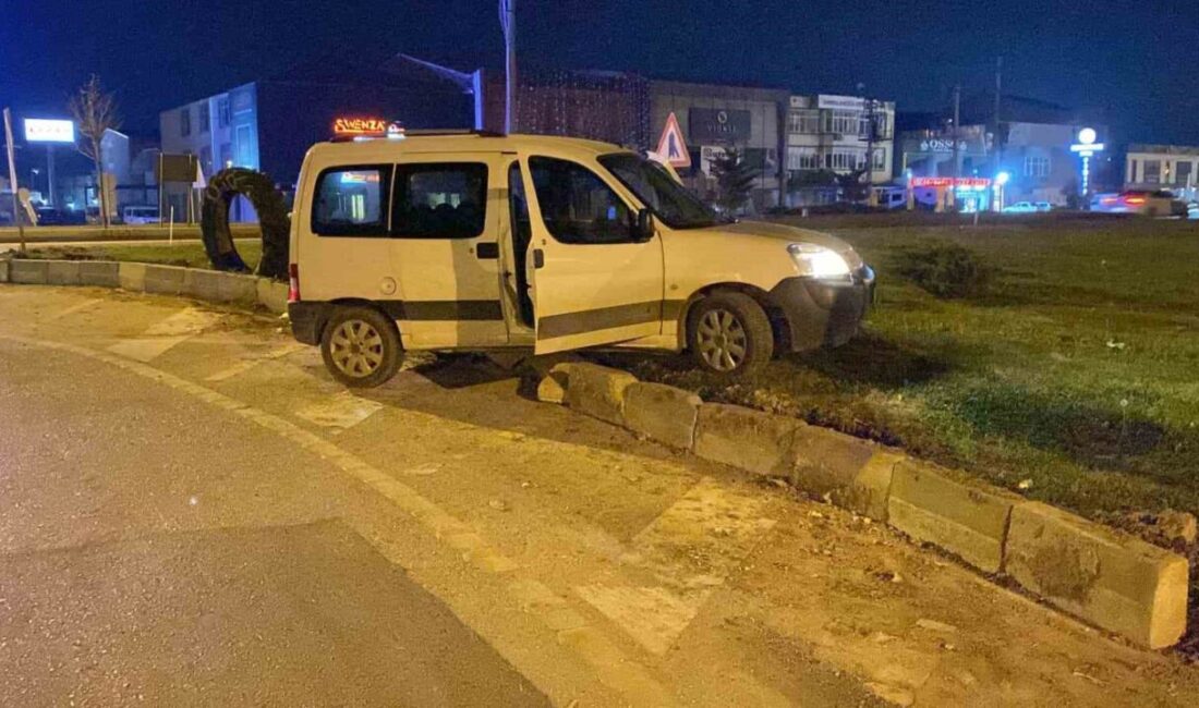 İnegöl’de Dur İhtarı Sonrası Kaçan Sürücü, Kovalamaca Neticesinde Yakalandı Bursa'nın İnegöl ilçesinde, 16 yaşındaki Arda Y. adlı sürücü, polisin