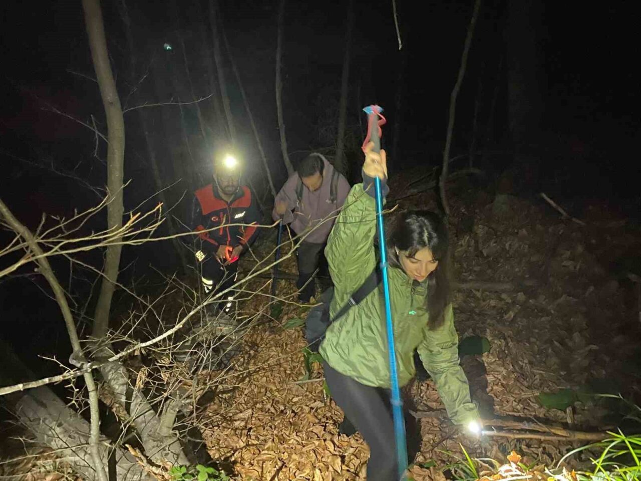 Bursa'nın Kestel ilçesinde Saitabat Şelalesi'nde yürüyüş yapan G.Ö. (29) ve