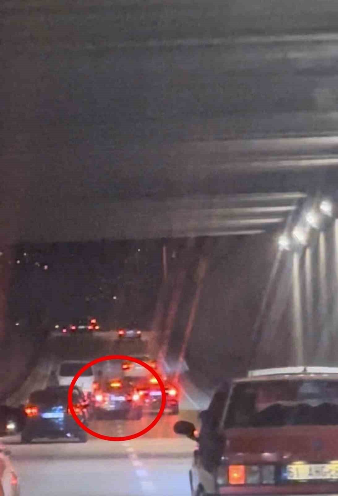 Bursa'nın Yıldırım ilçesinde trafikte makas atan ve hızlı şerit değiştiren