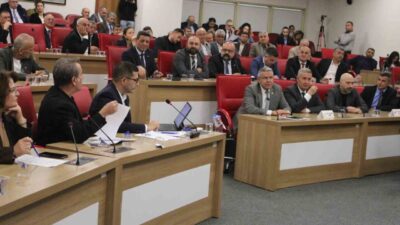 Aydın Büyükşehir Belediye Meclisi toplantısı, Meclis Başkanı Özlem Çerçioğlu'nun yönetimindeki