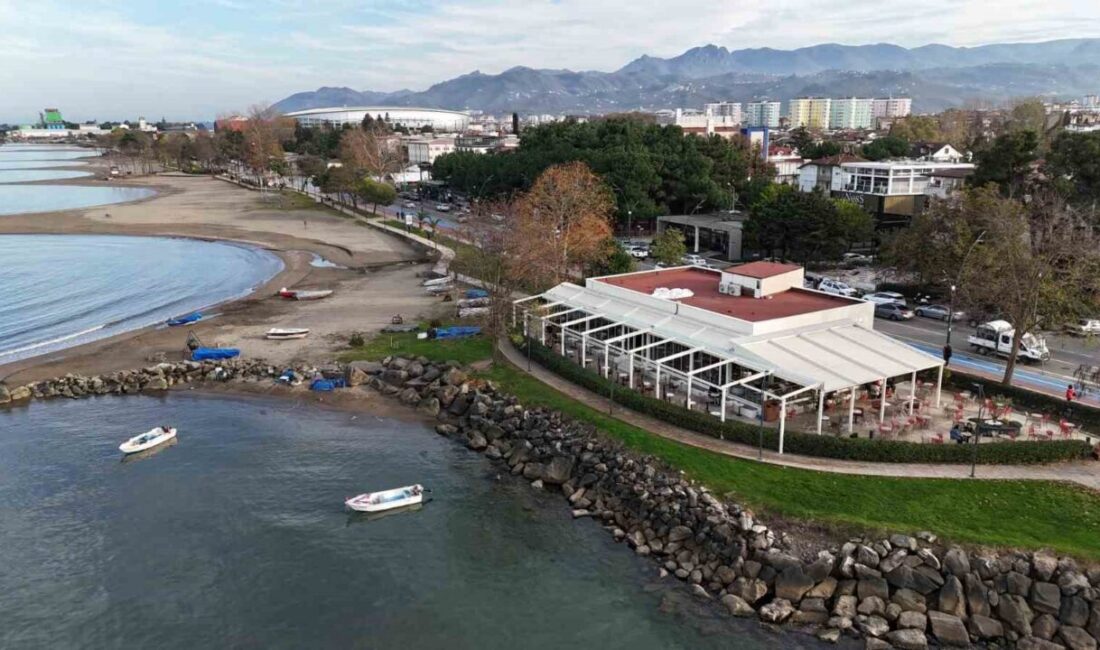 Ordu Büyükşehir Belediyesi, Altınordu ilçesi Akyazı sahilinde 'Mavna' adını verdiği