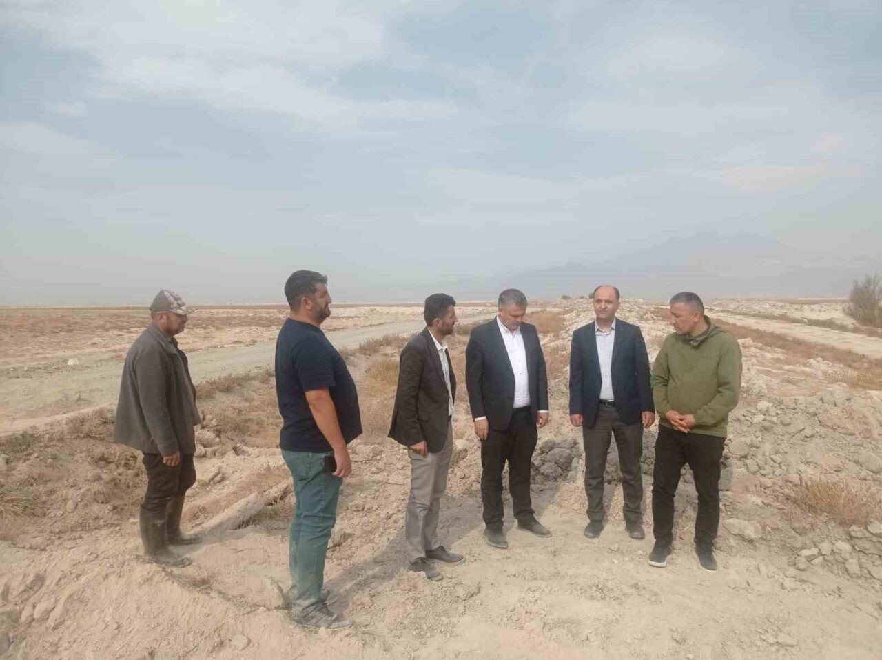 Kayseri Büyükşehir Belediyesi, Develi ilçesi Karacaviran Mahallesi'nde sulama kanalı üzerindeki