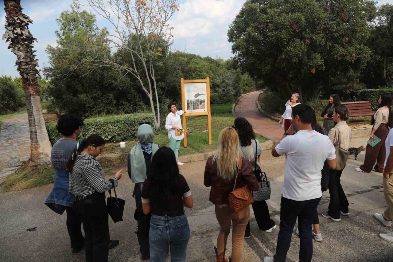 Antalya Büyükşehir Belediyesi, Kız Çocuklarına Destek Derneği ile iş birliğiyle